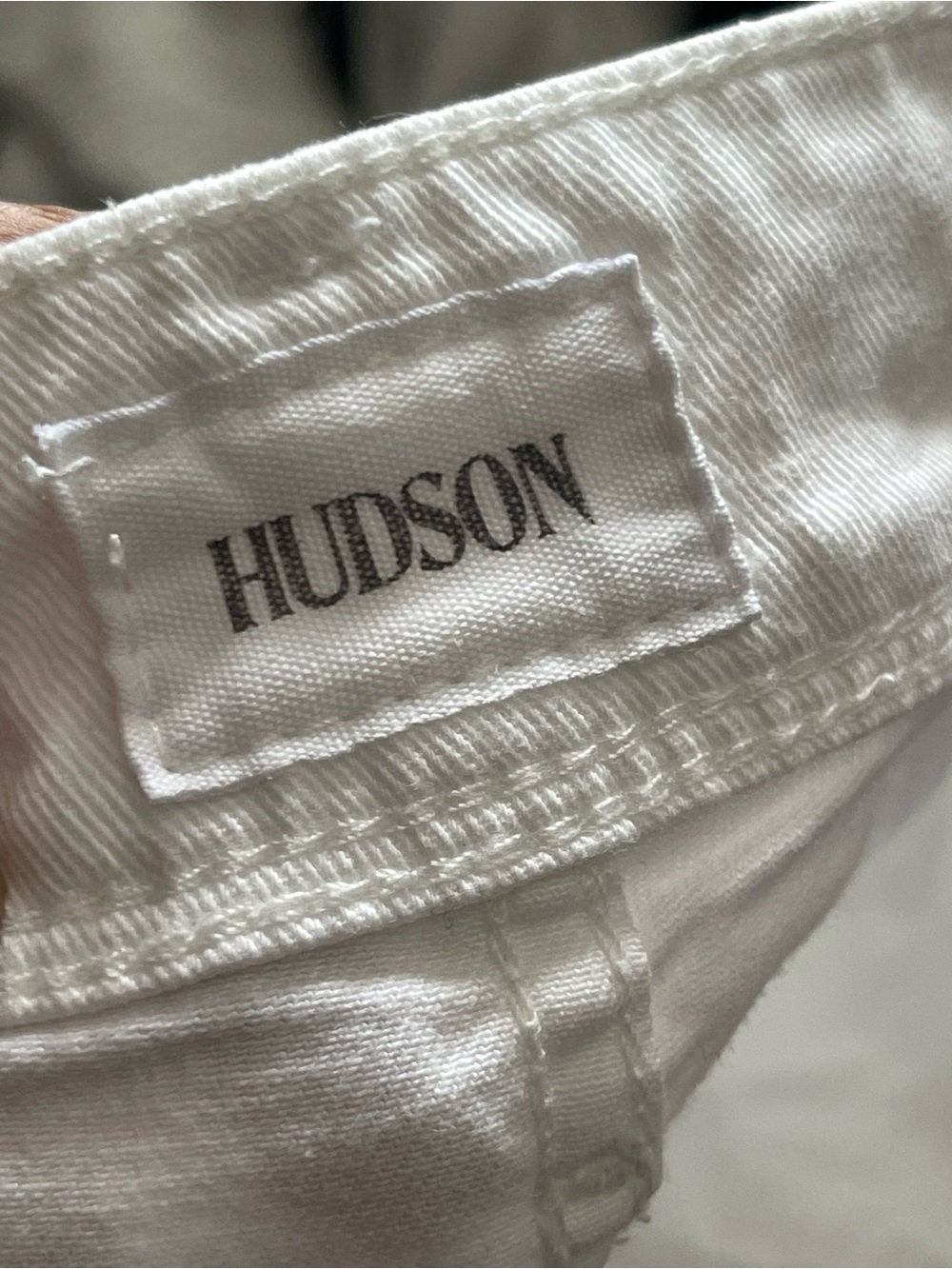 HUDSON | Croxley Mid Thigh White Denim Cutoff Shorts Sz 26 - Picture 8 of 10